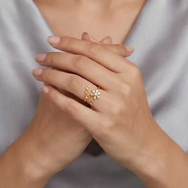 Gold_Brass_Cz_Floral_Stone_Ring_For_Women