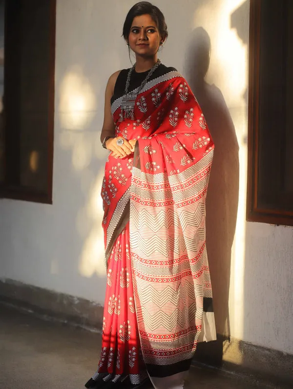 Red_Floral_Printed_Saree_For_Women