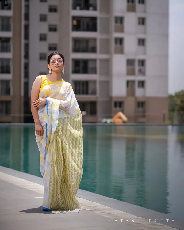 White_Printed_Saree_For_Women