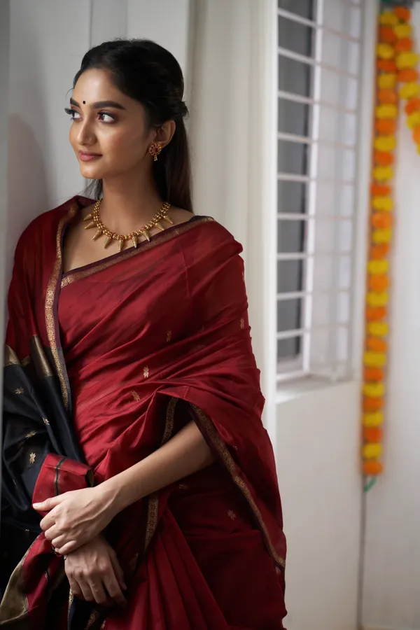 Maroon_Sheer_Traditional_Saree_For_Women