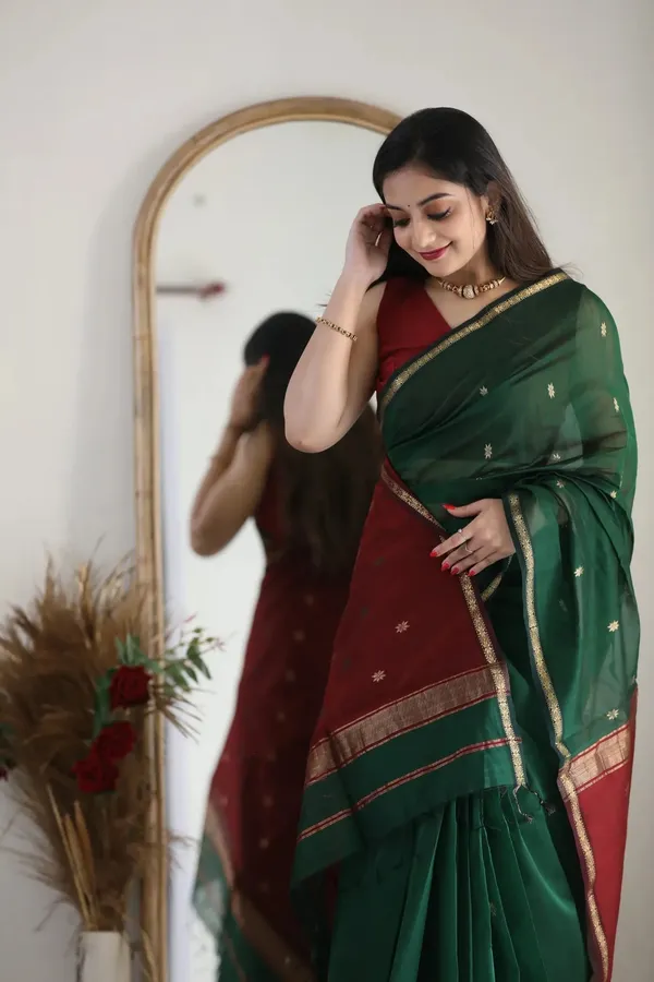 Green_Traditional_Saree_For_Women