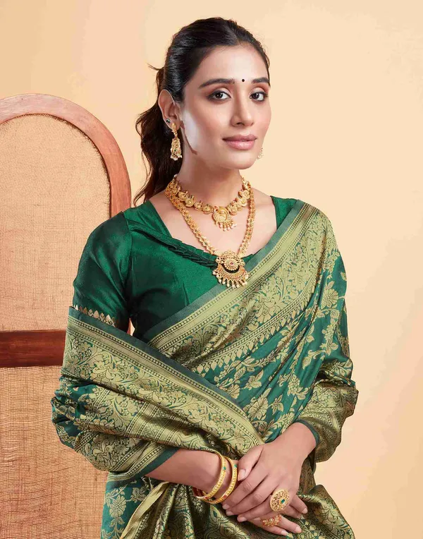 Green_Woven_Ethnic_Saree_For_Women