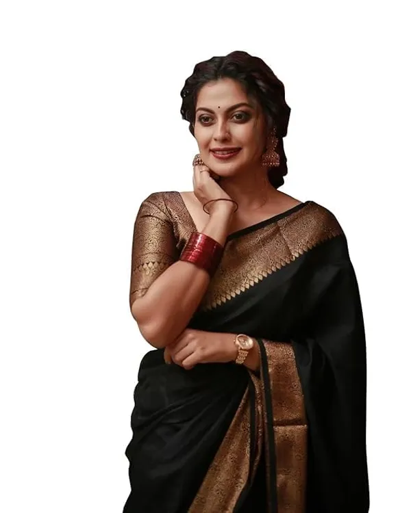 Black_Gold_Patterned_Saree_For_Women