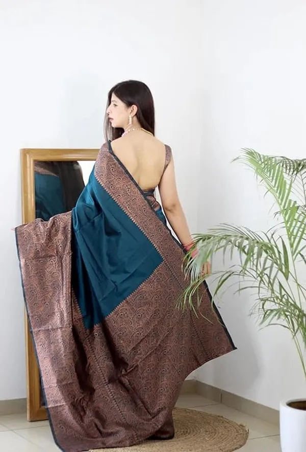 Teal_Patterned_Saree_For_Women