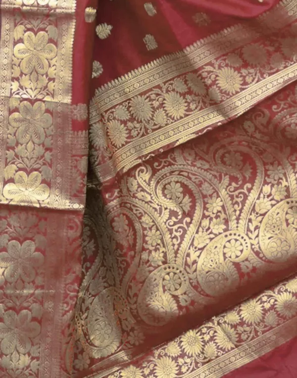 Maroon_Woven_Zari_Saree_For_Women