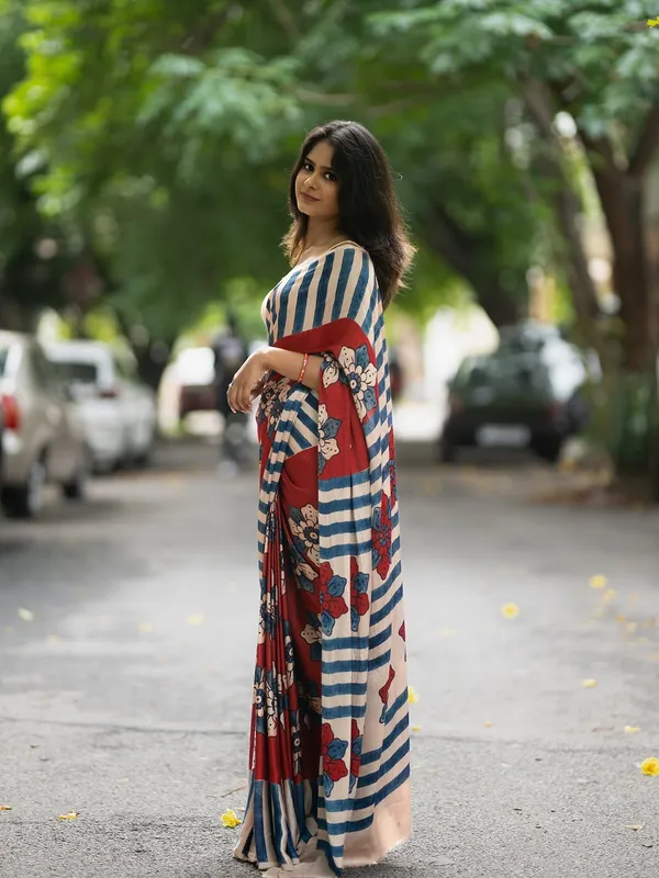 Red_Floral_Striped_Saree_For_Women
