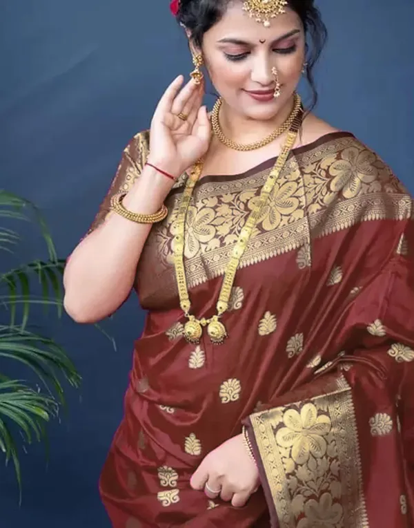 Maroon_Woven_Zari_Saree_For_Women