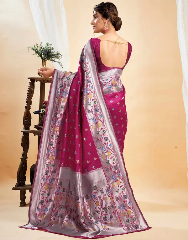 Magenta_Floral_Border_Saree_For_Women
