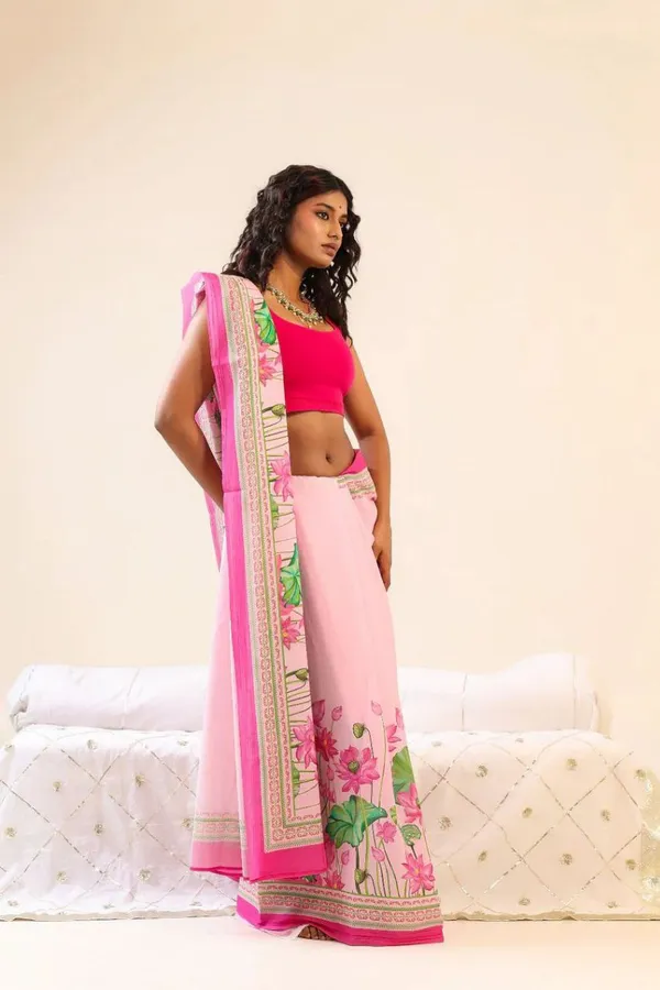 Pink_Floral_Print_Saree_For_Women