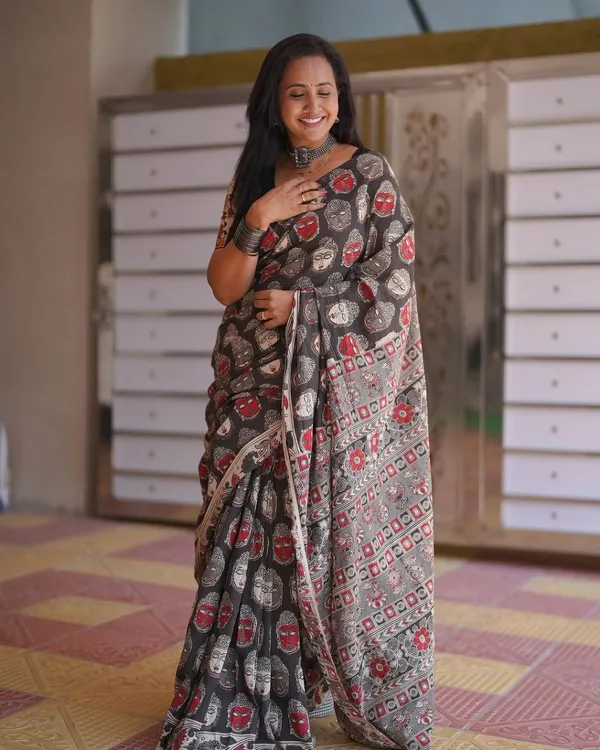 Black_Printed_Saree_For_Women