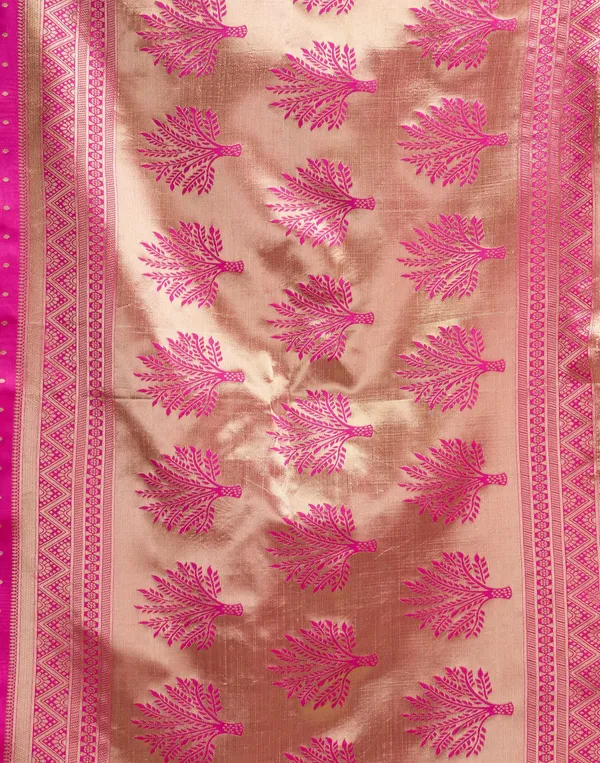 Magenta_Banarasi_Silk_Saree_For_Women