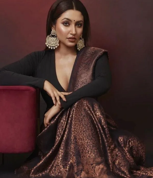 Brown_Printed_Saree_For_Women