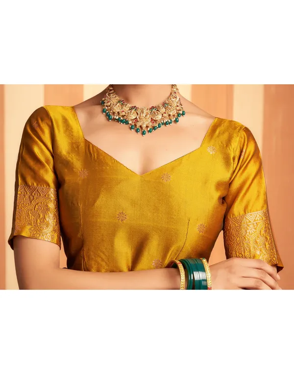 Green_And_Gold_Banarasi_Silk_Saree_For_Women