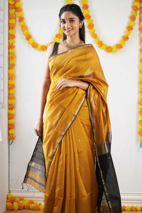 Mustard_Saree_With_Black_Border_For_Women