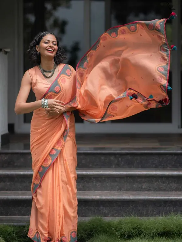 Peach_Printed_Saree_For_Women