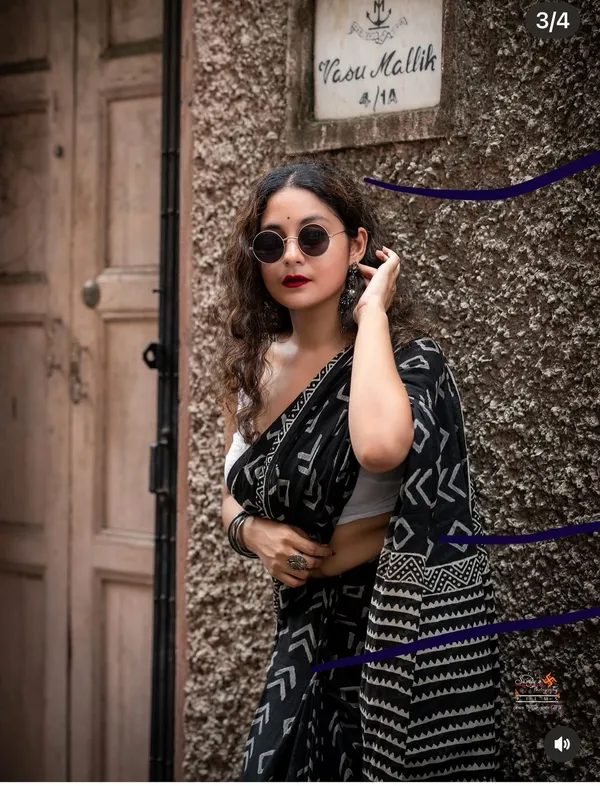 Black_Geometric_Print_Saree_For_Women