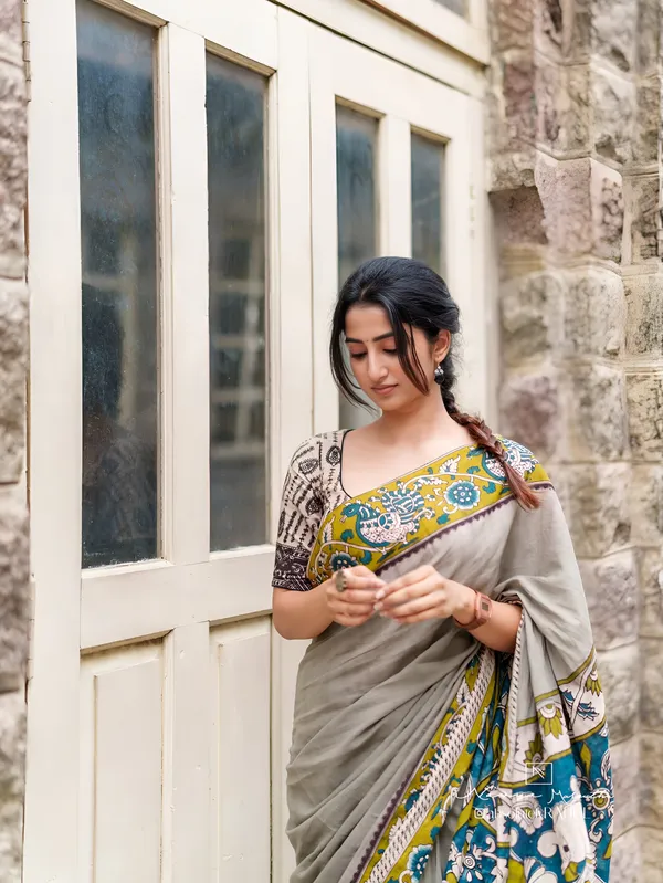 Grey_Printed_Saree_For_Women