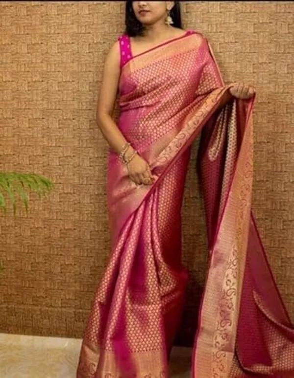 Pink_Woven_Ethnic_Saree_For_Women