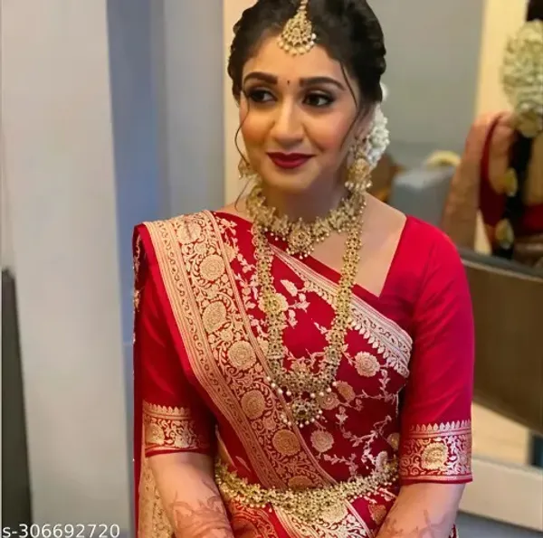 Red_Traditional_Saree_For_Women