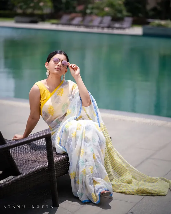 White_Printed_Saree_For_Women