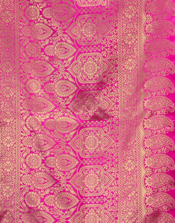 Magenta_Banarasi_Silk_Saree_For_Women