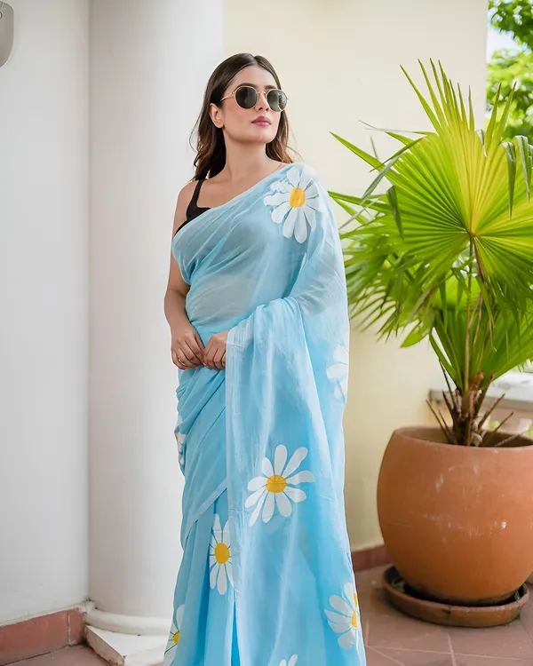 Blue_Floral_Print_Saree_For_Women
