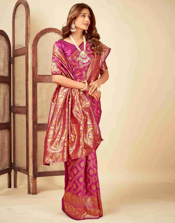 Magenta_Banarasi_Silk_Saree_For_Women