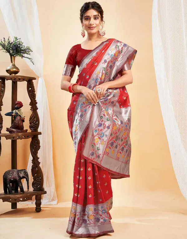 Red_Floral_Embroidered_Saree_For_Women