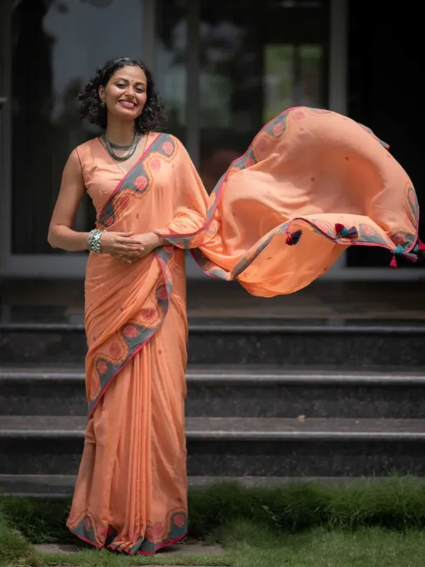 Peach_Printed_Saree_For_Women