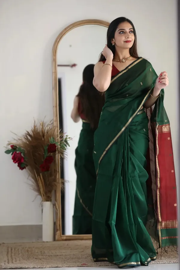 Green_Traditional_Saree_For_Women