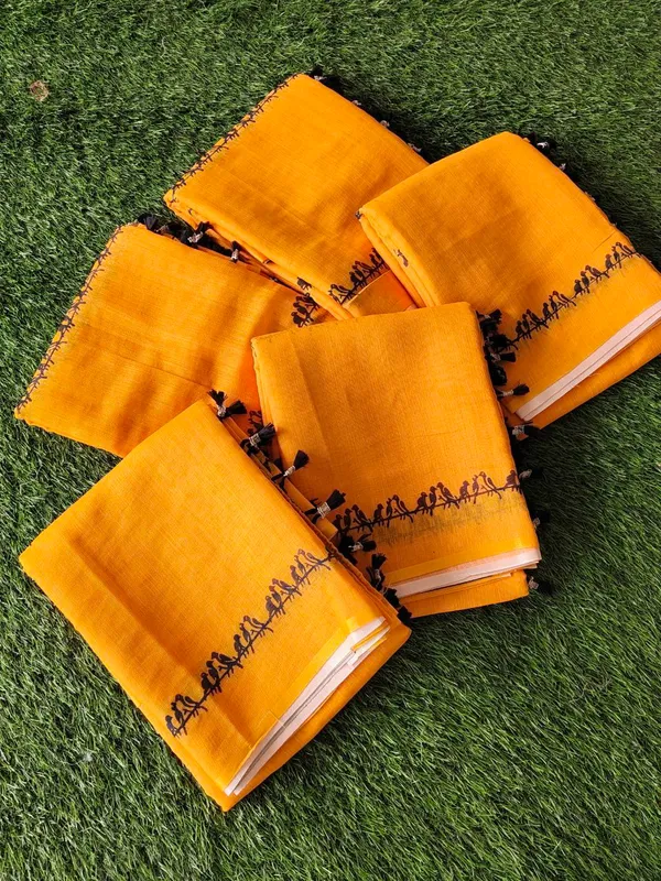 Yellow_Printed_Saree_For_Women