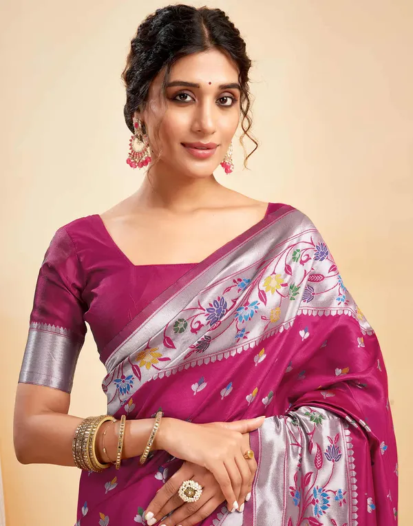 Magenta_Floral_Border_Saree_For_Women