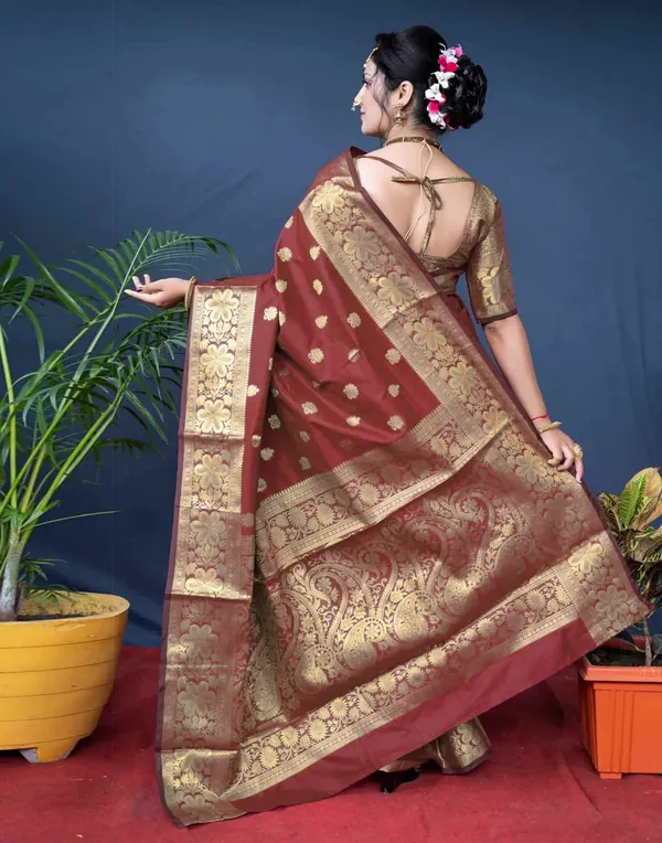 Maroon_Woven_Zari_Saree_For_Women