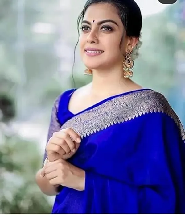 Blue_Metallic_Border_Saree_For_Women