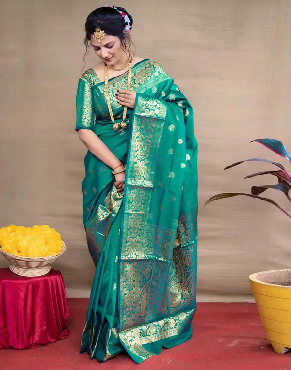 Green_Traditional_Saree_For_Women