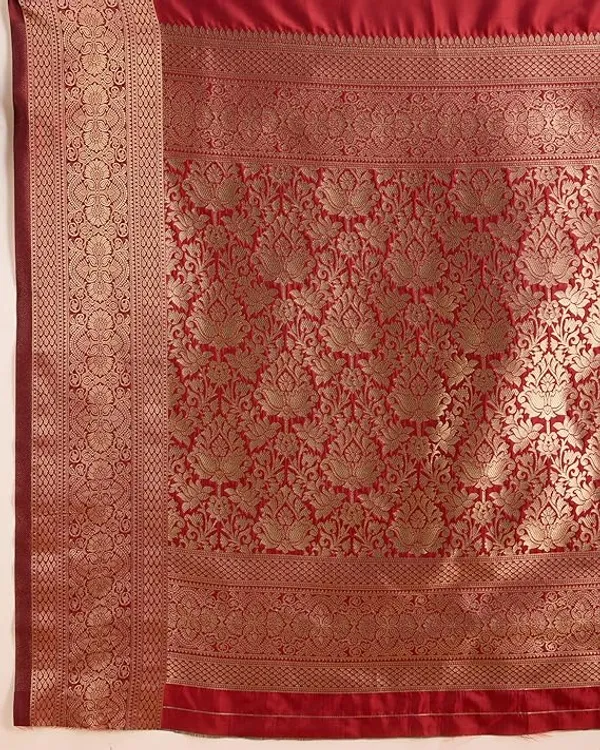 Maroon_Woven_Banarasi_Saree_For_Women