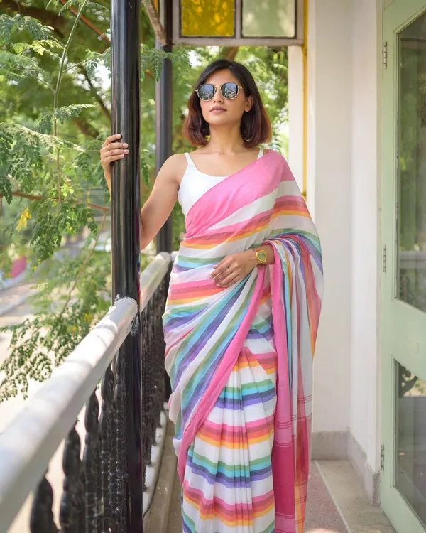 Multicolor_Striped_Saree_For_Women
