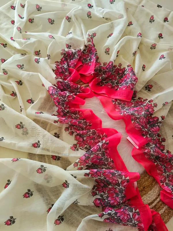 White_Pink_Floral_Print_Saree_For_Women