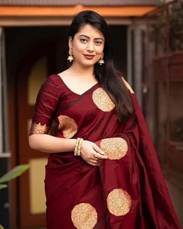 Maroon_Gold_Motif_Saree_For_Women