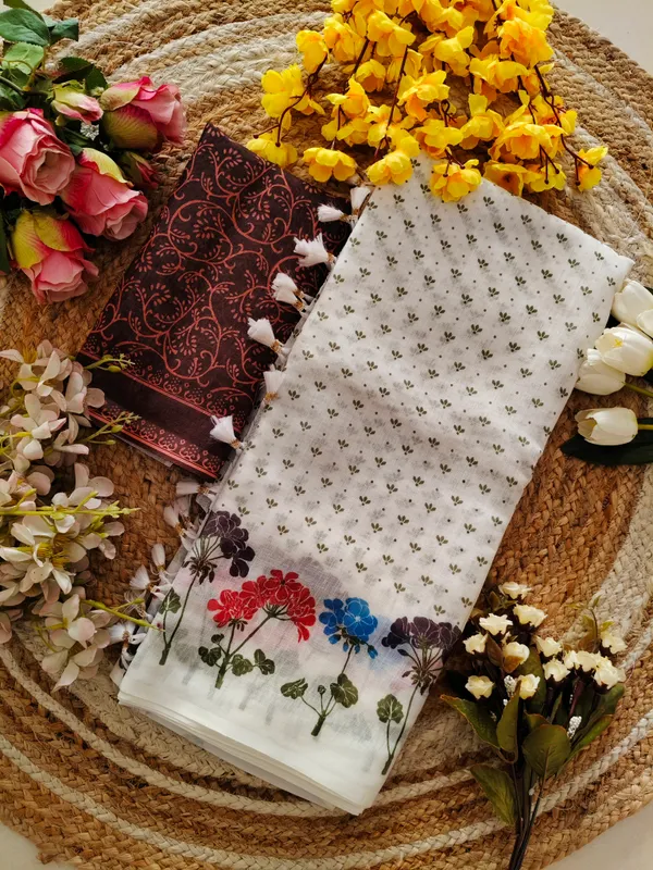 Off_White_Floral_Print_Saree_For_Women