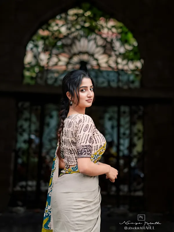 Grey_Printed_Saree_For_Women