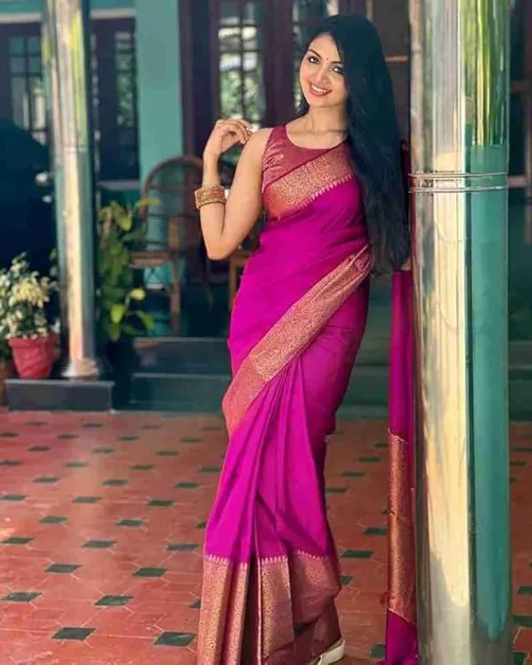 Magenta_Traditional_Border_Saree_For_Women