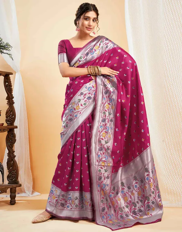 Magenta_Floral_Border_Saree_For_Women