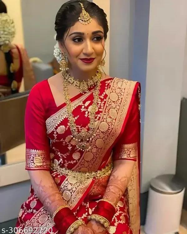 Red_Traditional_Saree_For_Women