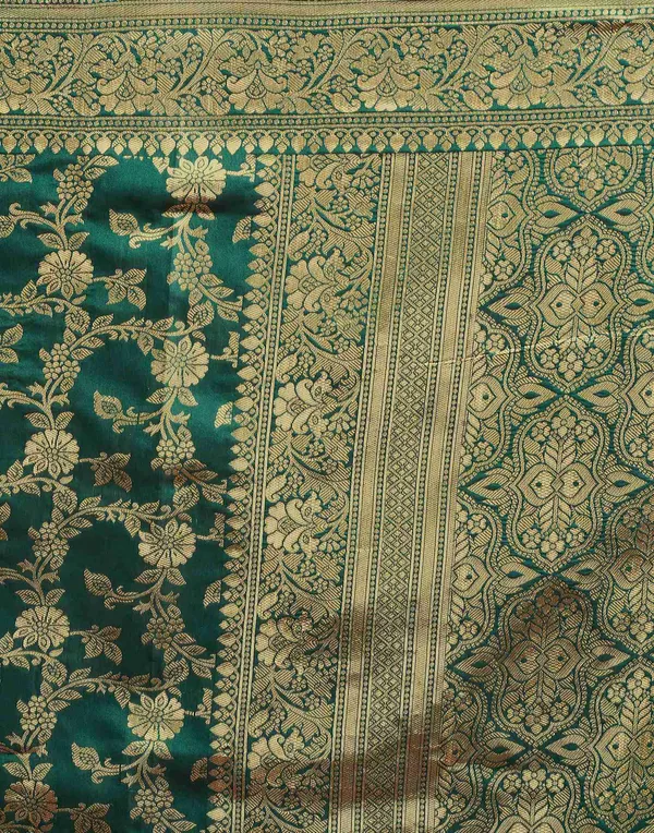 Green_Woven_Ethnic_Saree_For_Women