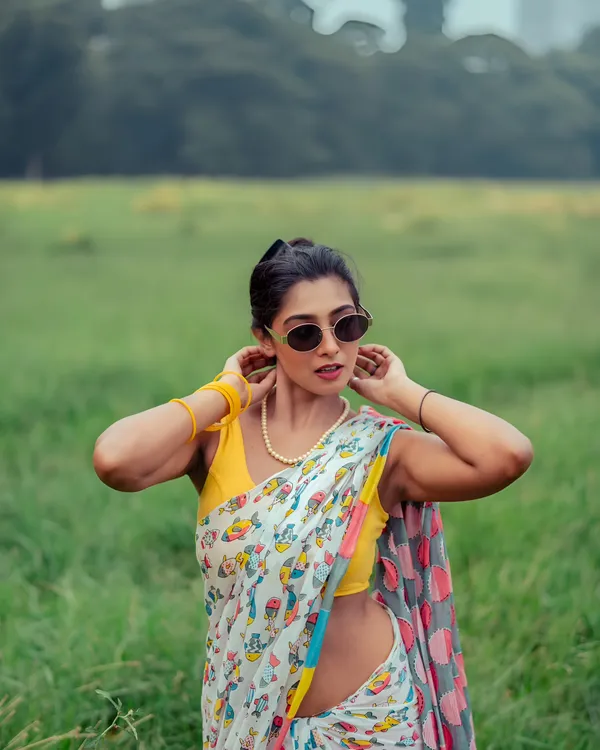 Grey_Fish_Print_Saree_For_Women