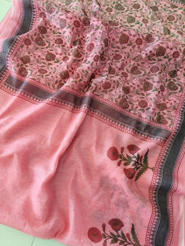 Pink_Floral_Print_Saree_For_Women