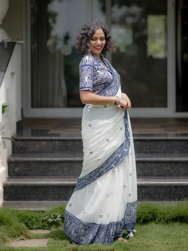 White_Printed_Saree_For_Women