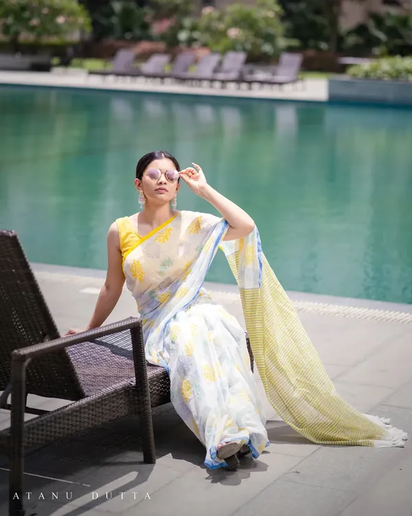 White_Printed_Saree_For_Women