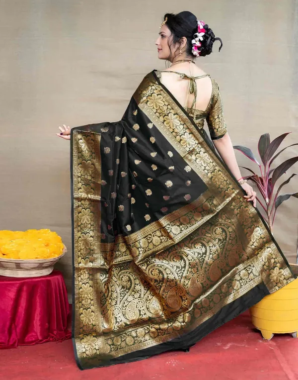 Black_Gold_Woven_Saree_For_Women